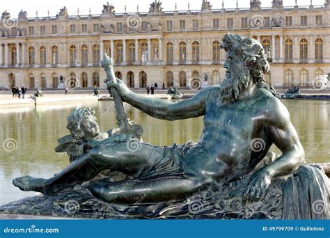 statua versace|versailles bronze sculptures.